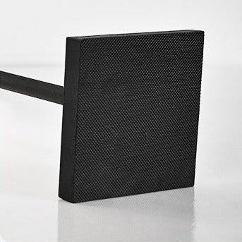 Élodie Dainty Groove Schnurlose LED Tischlampe Schwarz Minimalistisches Licht
