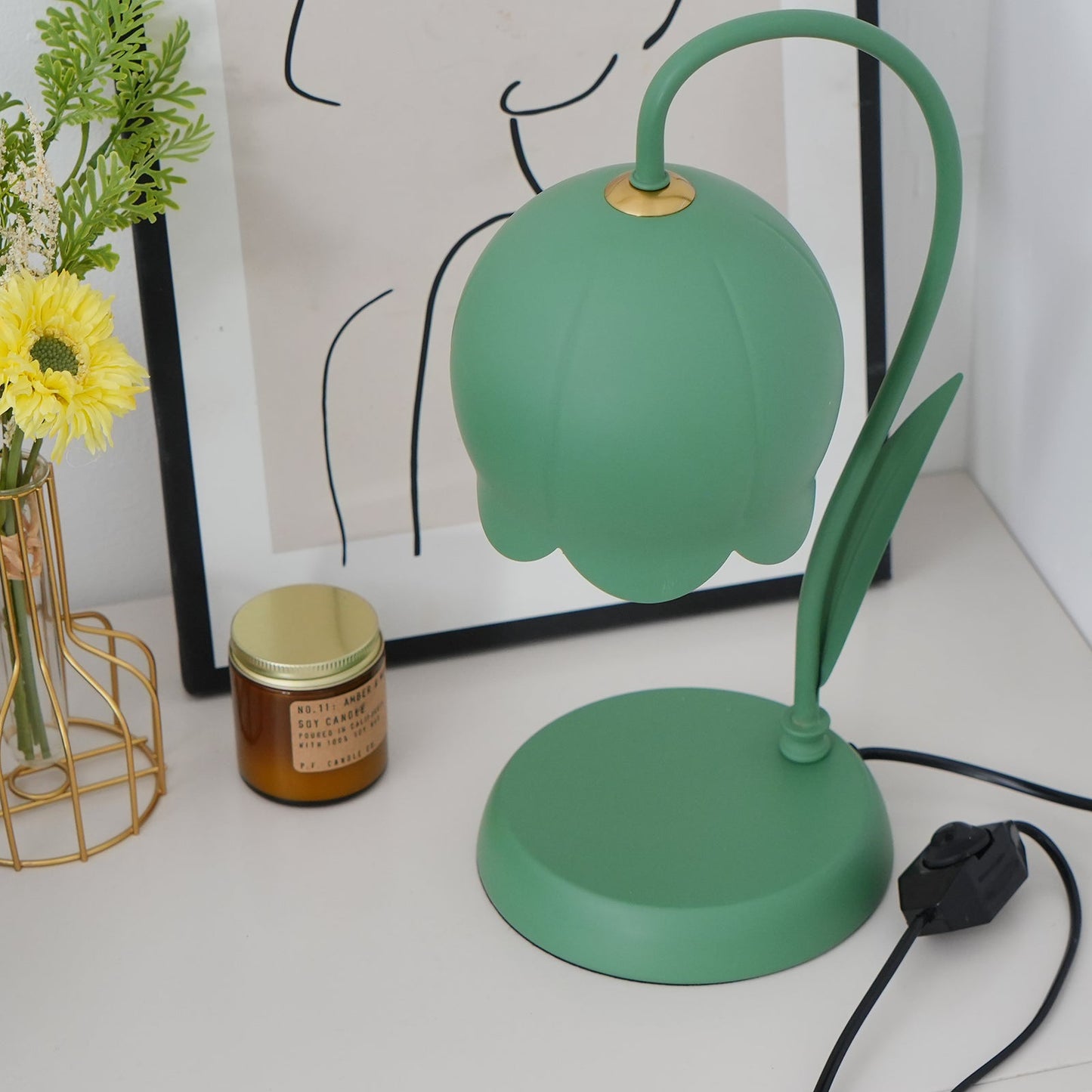 Elodie Lily Candle Warmer Lamp with Halogen Heat Design