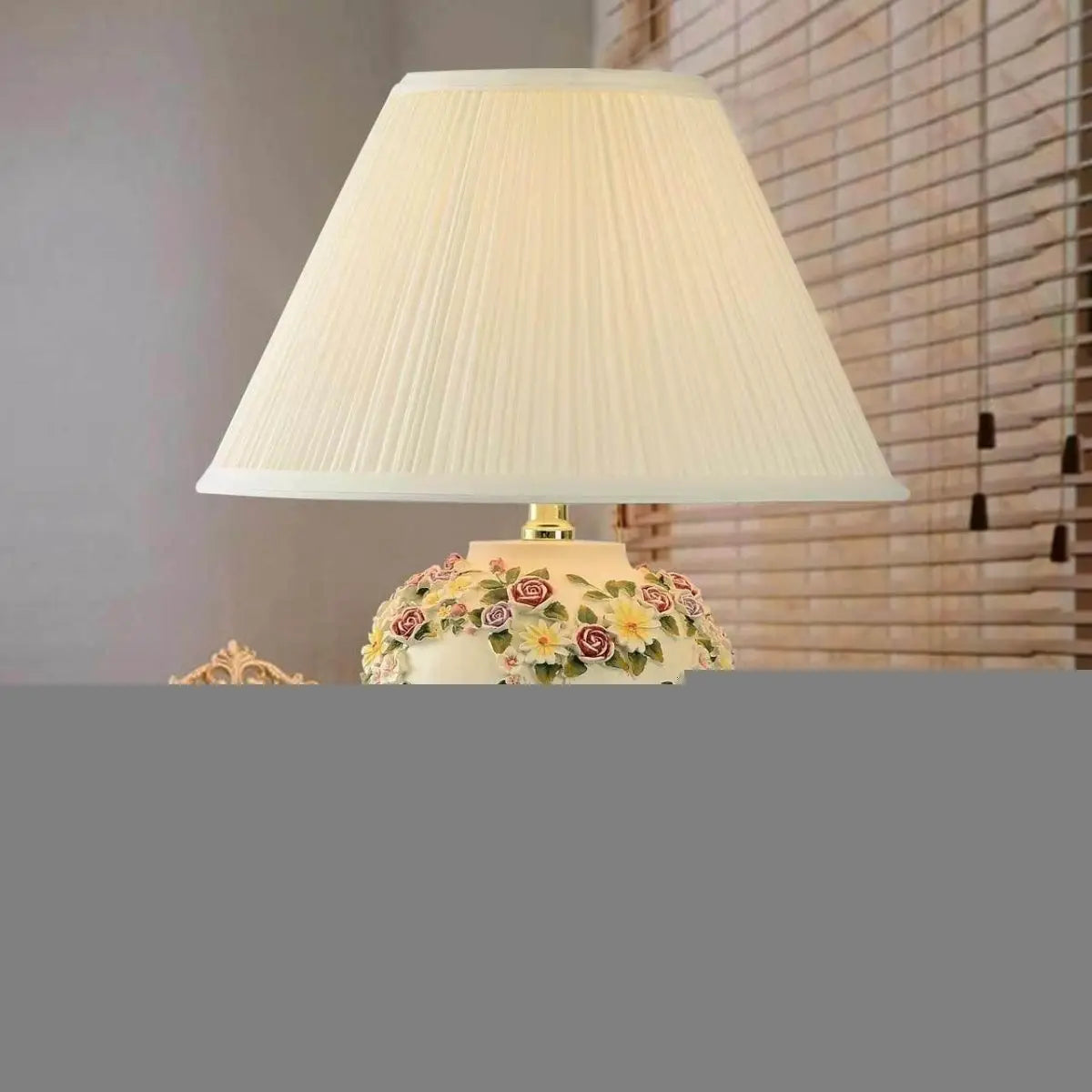 Madeleine Romantische Keramik-Nachttischlampe