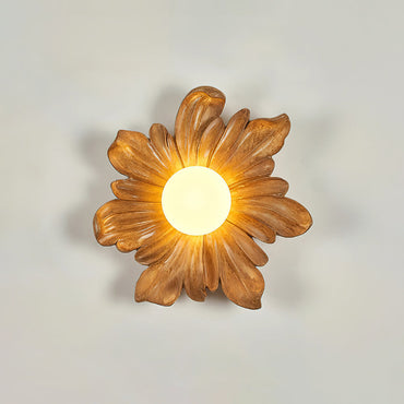 Wandleuchte Camille mit Blumenmotiv aus Harz und sanftem Lichtdesign