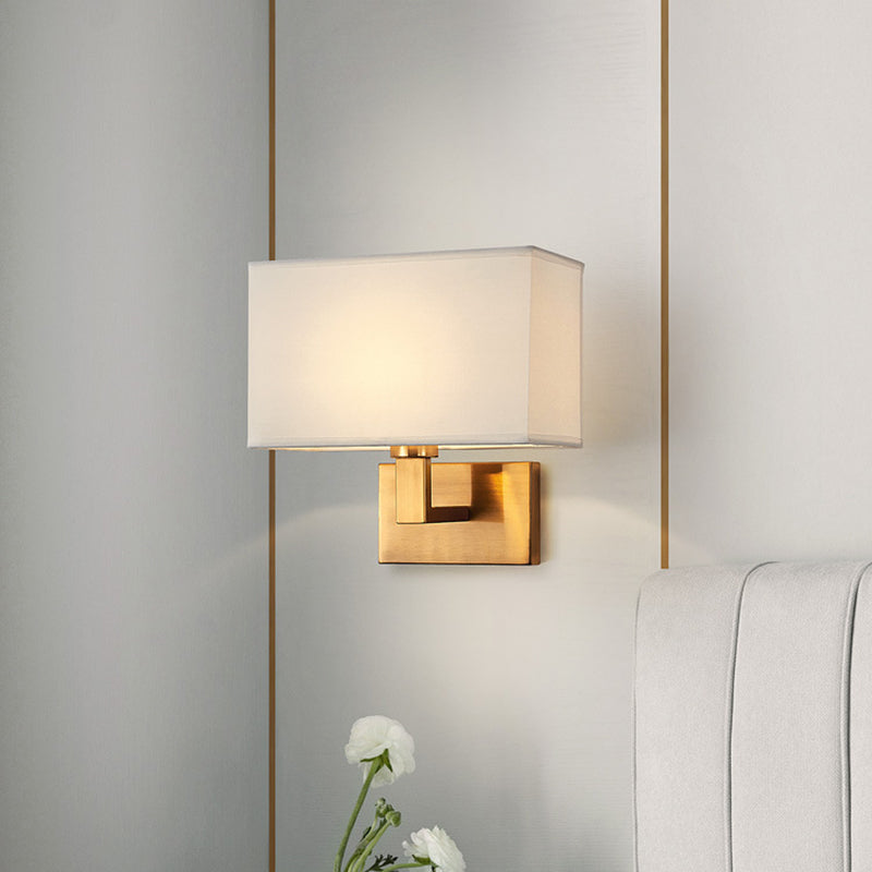 Madeleine Cuboid Stoffwandleuchte Schwarz/Gold Arm