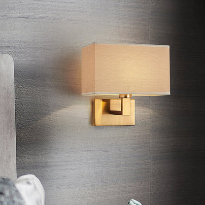Madeleine Cuboid Stoffwandleuchte Schwarz/Gold Arm