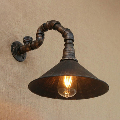 Juliette Wandleuchte mit konischem Schirm, aus Antikmessing, mit Schwanenhalsrohr