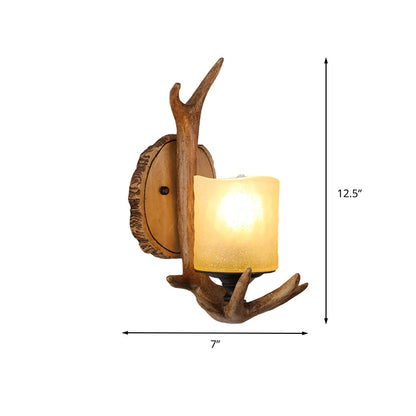 Aimée Rustikale Geweih-Wandleuchte Holz & Milchglas