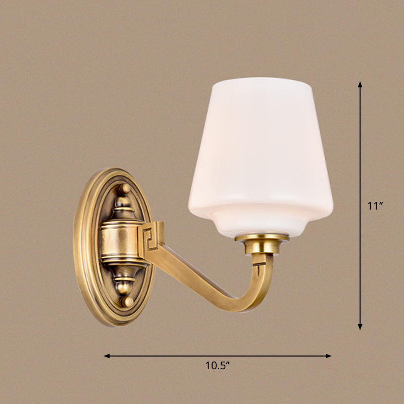 Konische Wandleuchte aus Opalglas – Minimalistische Nachttischlampe