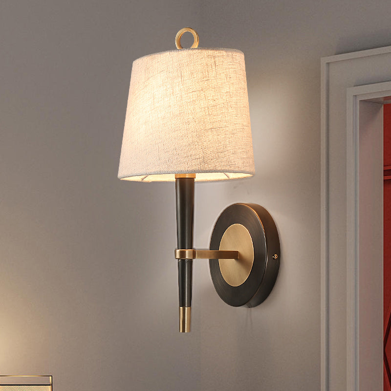 Joséphine Minimalistische Wandleuchte aus Stoff Schwarz-Messing