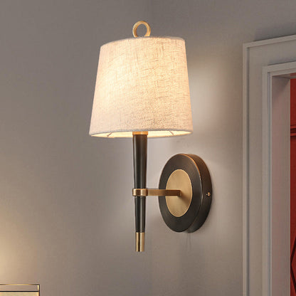 Joséphine Minimalistische Wandleuchte aus Stoff Schwarz-Messing