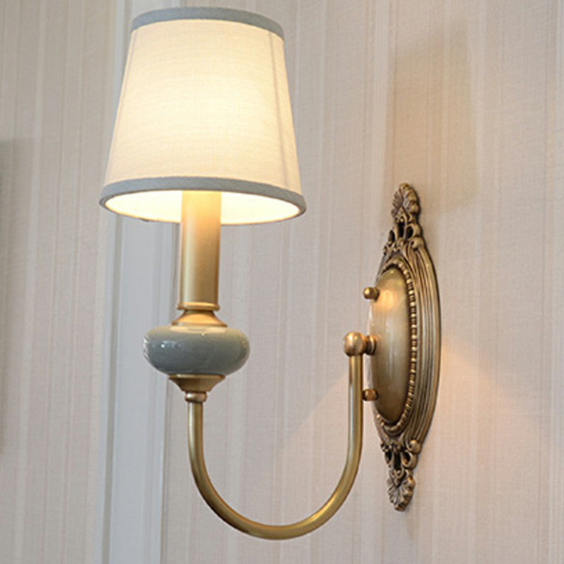 Wandleuchte Clémence Brass Swoop Arm