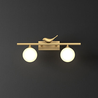 Clémence Ball Badezimmer-Wandleuchte mit Opalglas und Vogeldekor