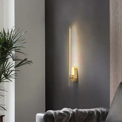 Wandleuchte Camille aus Metall, Schwarz und Messing