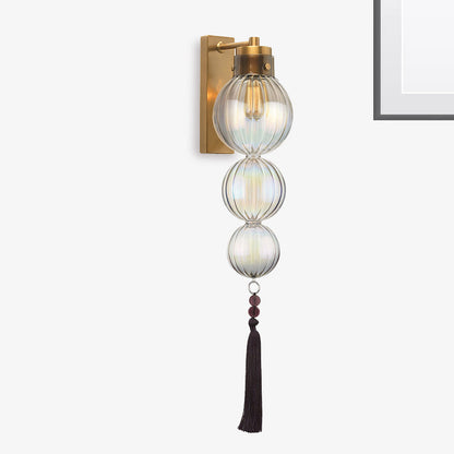 Vivienne Kugelwandleuchte mit Glasschirm und Quastenknoten