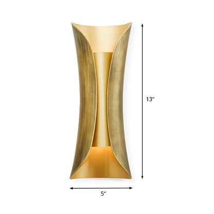 Léonie Goldene Wandlampe mit doppelten LED-Köpfen