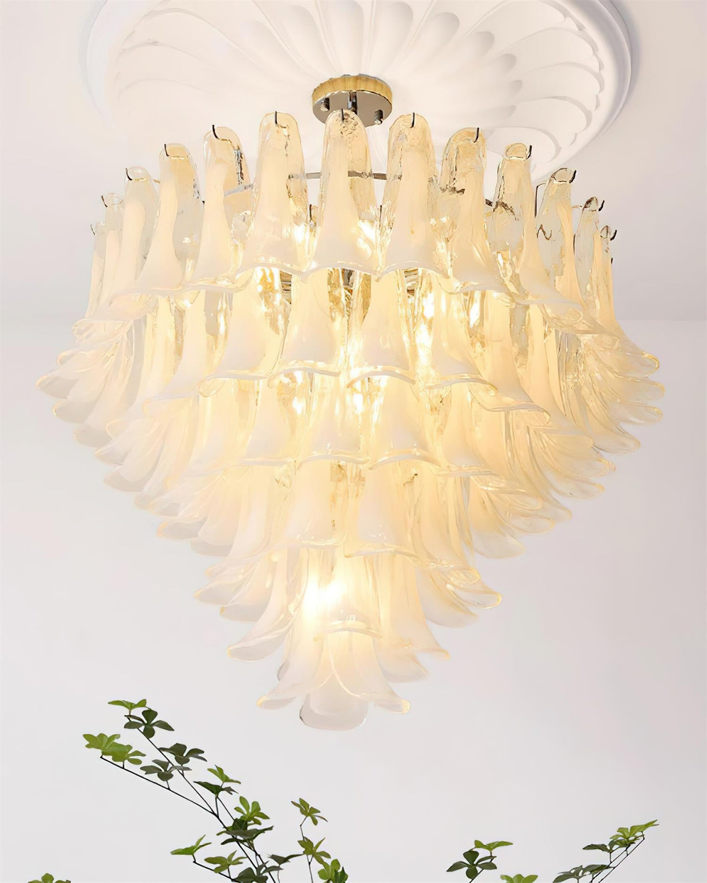 Émilienne Blumen-Kronleuchter, geschichtete Glasblüten mit Metallrahmen