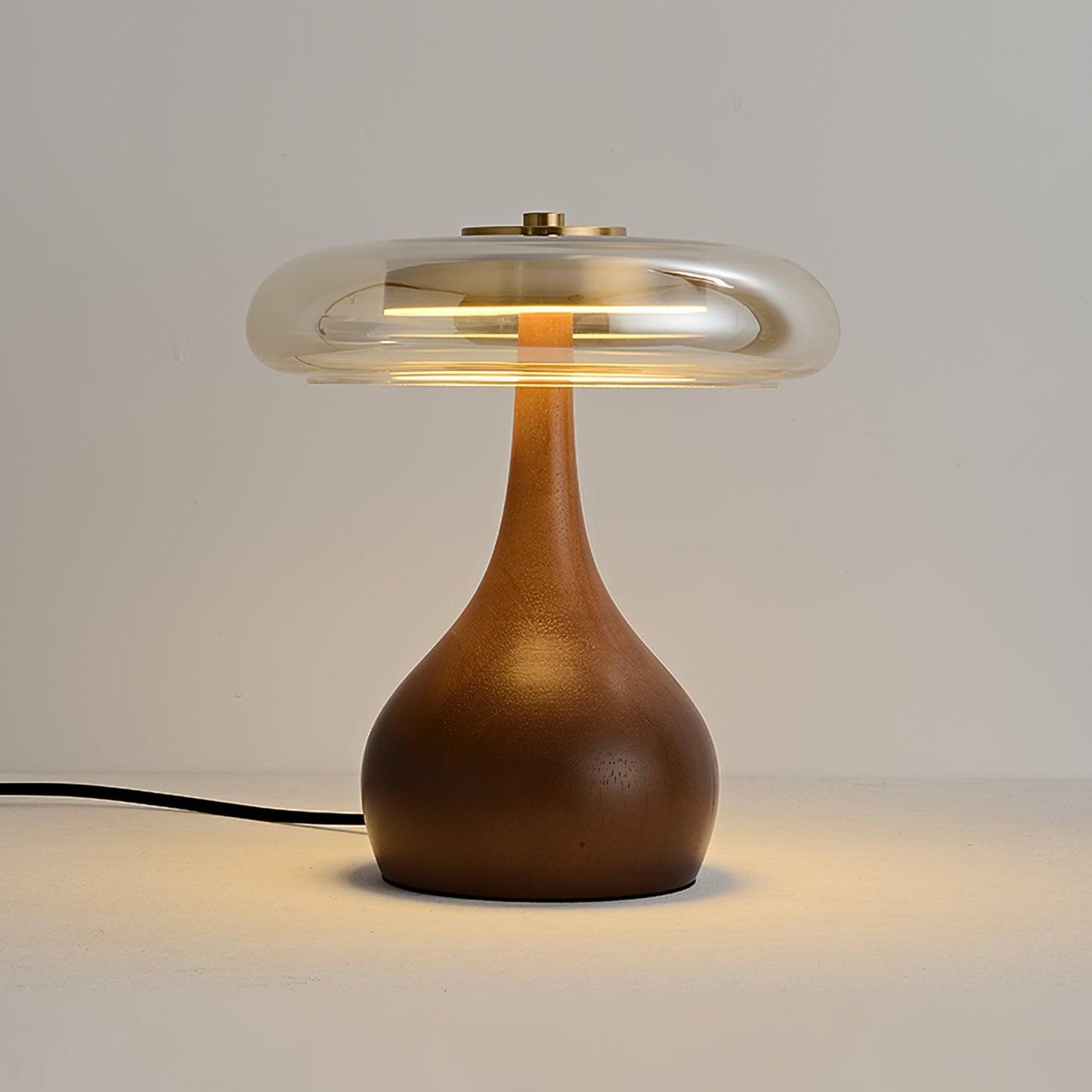 Élise Tischleuchte aus Glas mit Holzfuß und LED-Dimmer