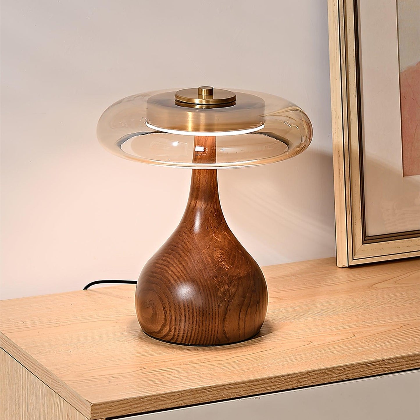 Élise Tischleuchte aus Glas mit Holzfuß und LED-Dimmer