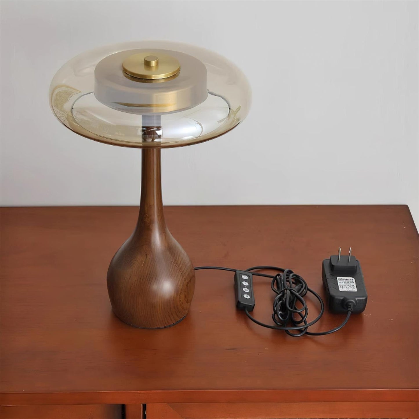 Élise Tischleuchte aus Glas mit Holzfuß und LED-Dimmer