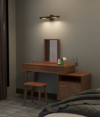 Émile Anvers Picture Wall Lamp with Brass Finish