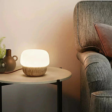 Juliette Travertin Pilz LED-Lampe