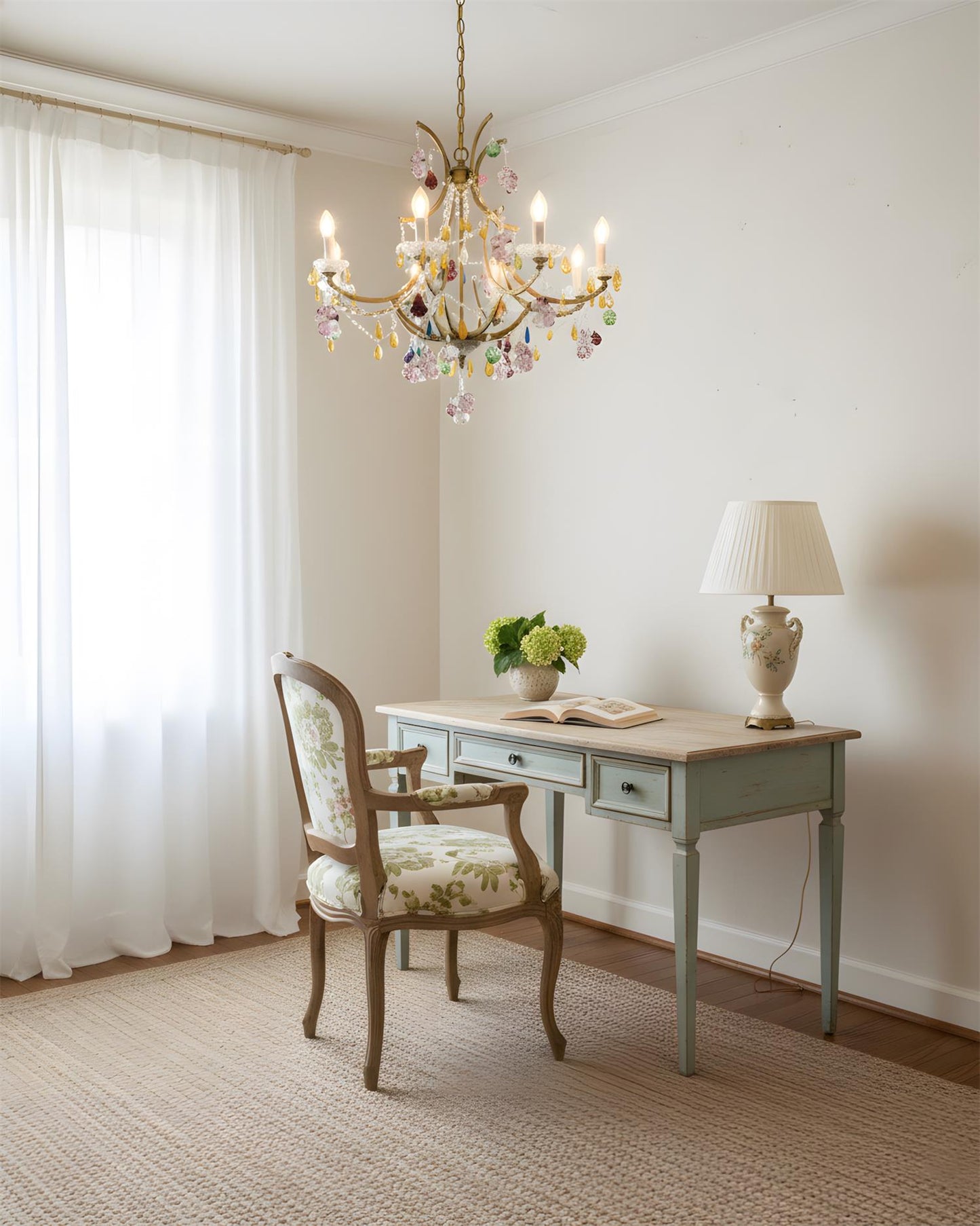Adeline Kristalllüster, florale Glasakzente mit Antik-Finish