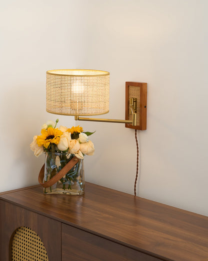 Éloise Bramley Wandlampe mit Schwenkarm