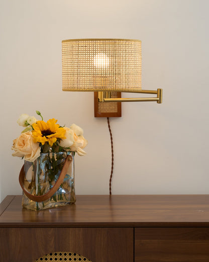 Éloise Bramley Wandlampe mit Schwenkarm
