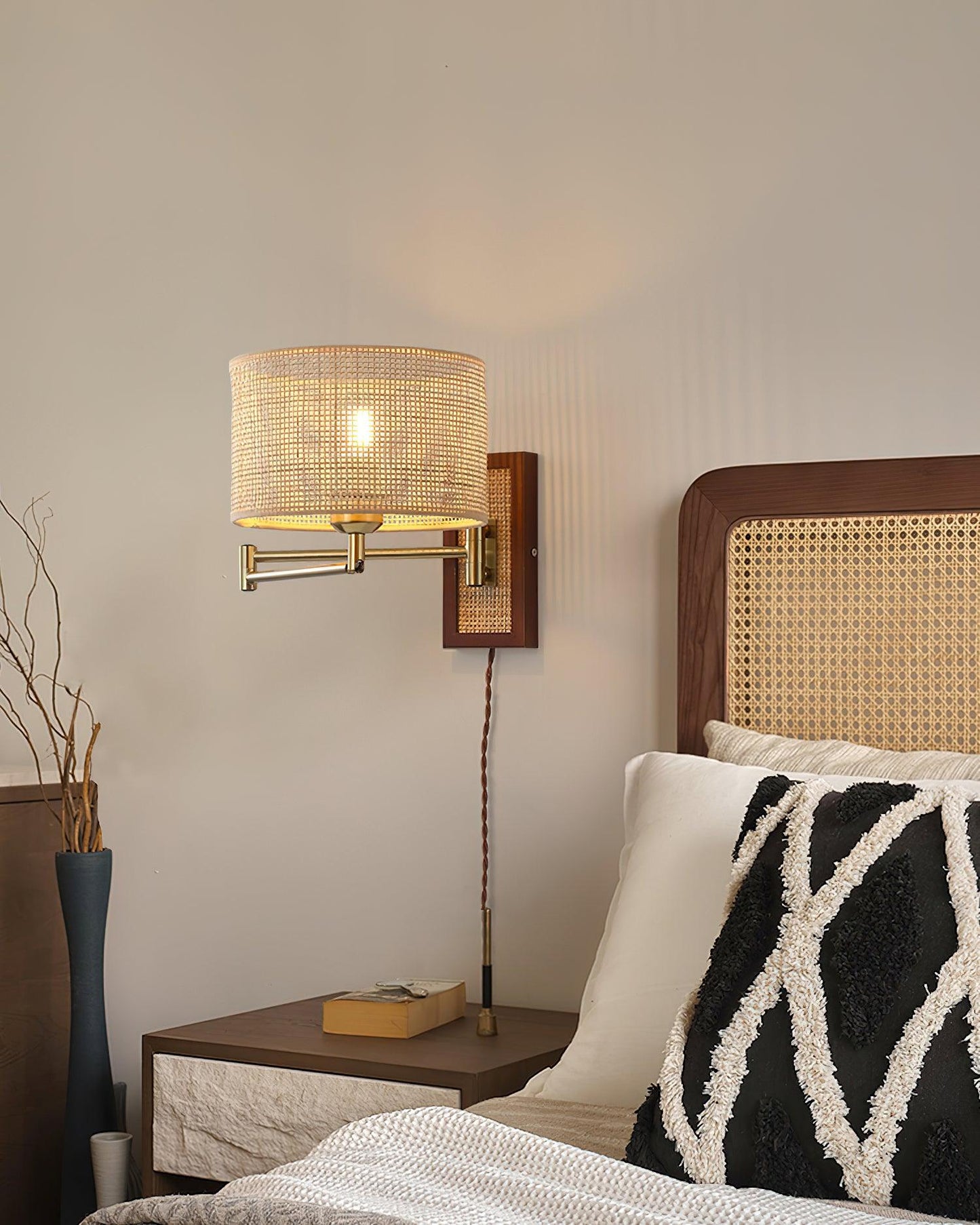 Éloise Bramley Wandlampe mit Schwenkarm