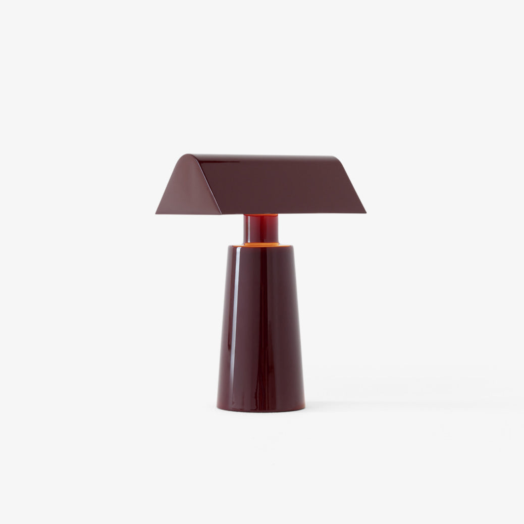 Camélia Modern Caret LED-Tischleuchte mit geometrischem Design
