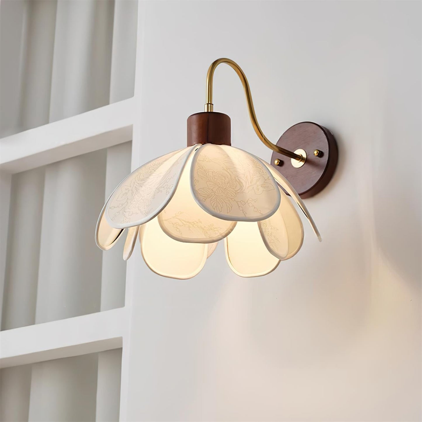 Docos Ciena Petal Wall Light Elegant Metal and Fabric Lighting