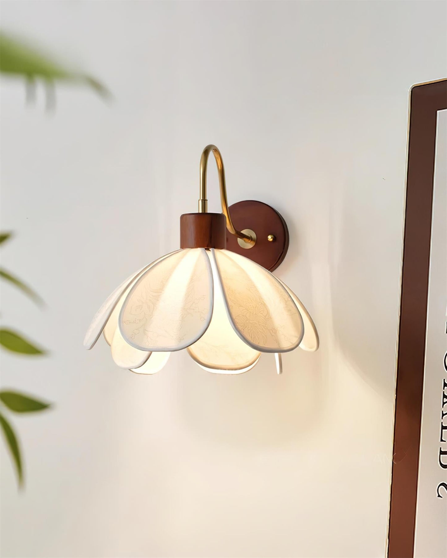 Docos Ciena Petal Wall Light Elegant Metal and Fabric Lighting
