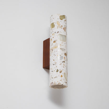 Sophie Clasten Wandleuchte Holz und Terrazzo LED-Beleuchtung