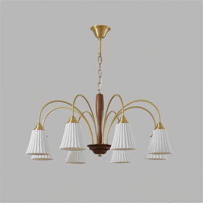 Sophie Chandelier, elegant, aus Messing und dunklem Holz mit Stoffschirmen
