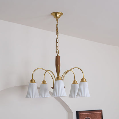 Sophie Chandelier, elegant, aus Messing und dunklem Holz mit Stoffschirmen
