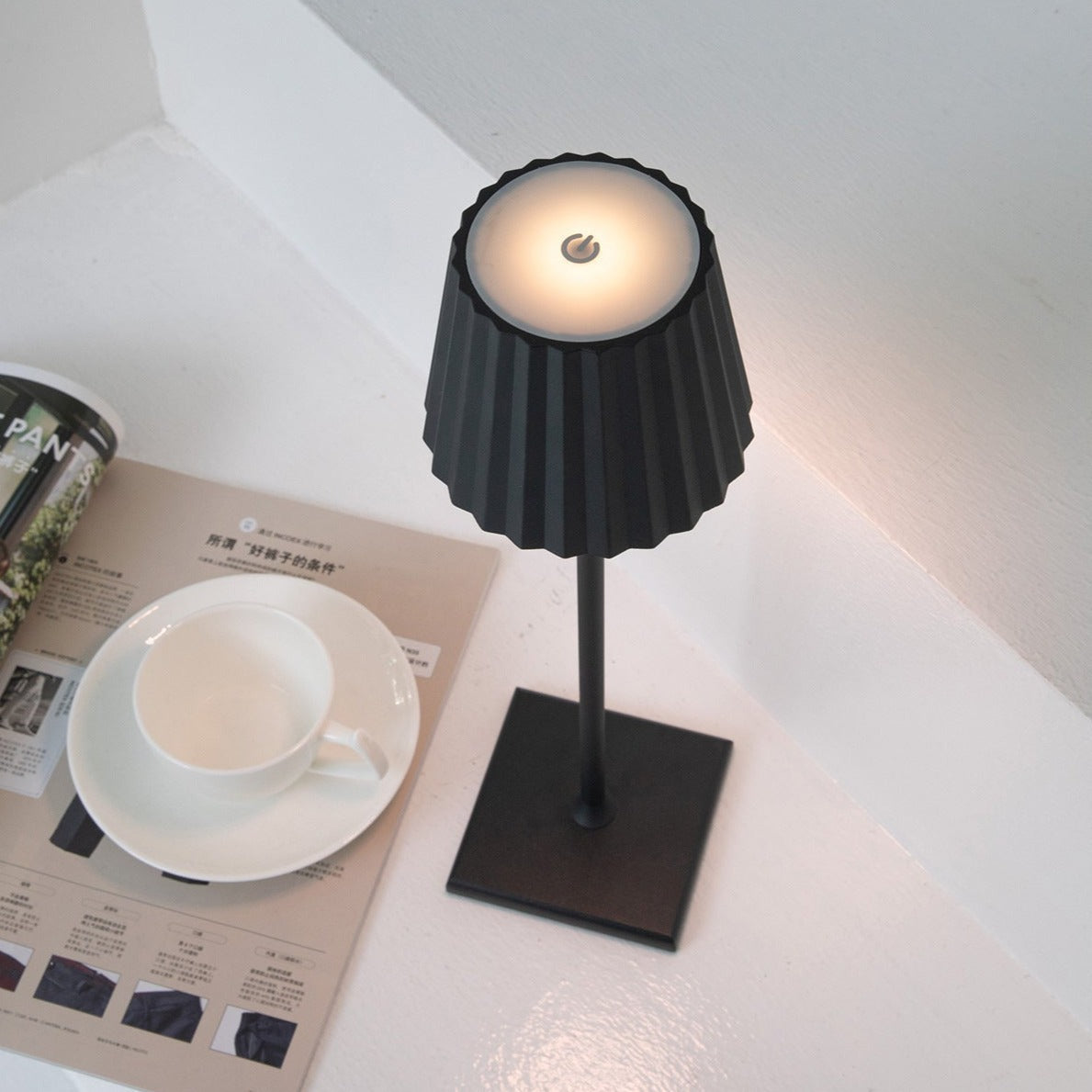 Élodie Dainty Groove Cordless LED Table Lamp Black Minimal Light