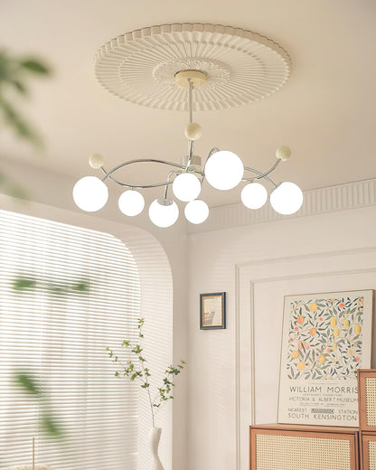 Juliette Chandelier, moderne schwebende mattierte Kugeln mit schlankem Metallrahmen