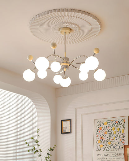 Juliette Chandelier, moderne schwebende mattierte Kugeln mit schlankem Metallrahmen