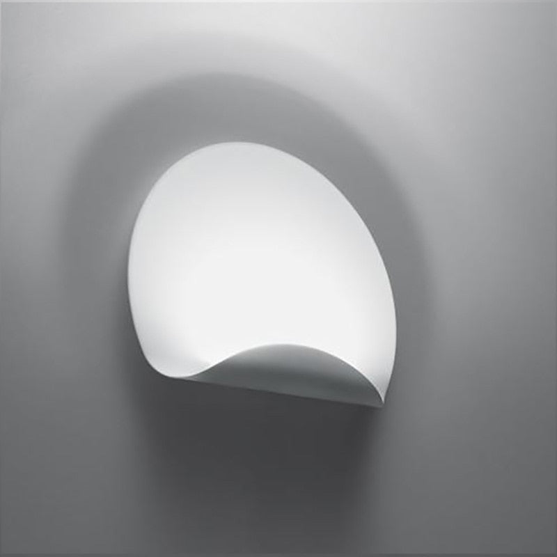 Aurélie Eclipse Curved Metal Wall Lamp