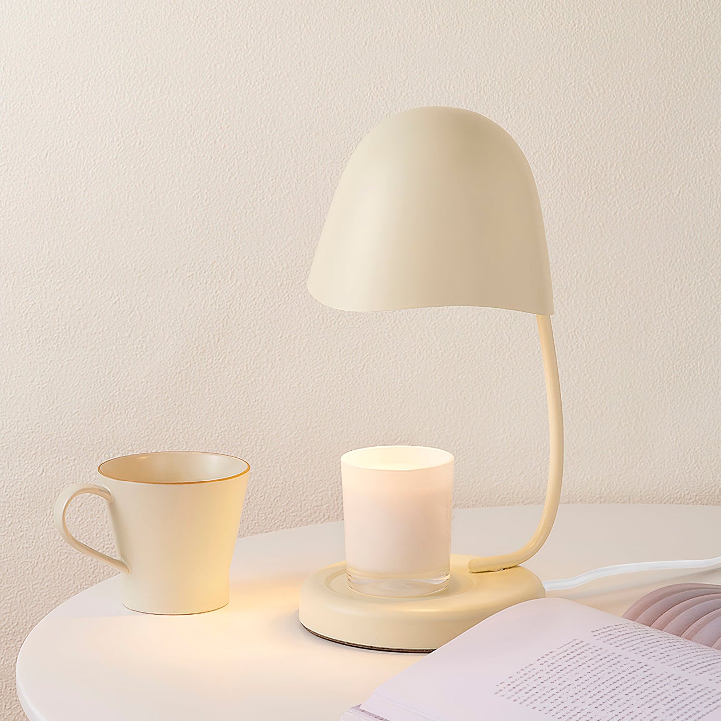 Chloé Eierschalenfarbene Kerzenwärmerlampe mit verstellbarem Hals