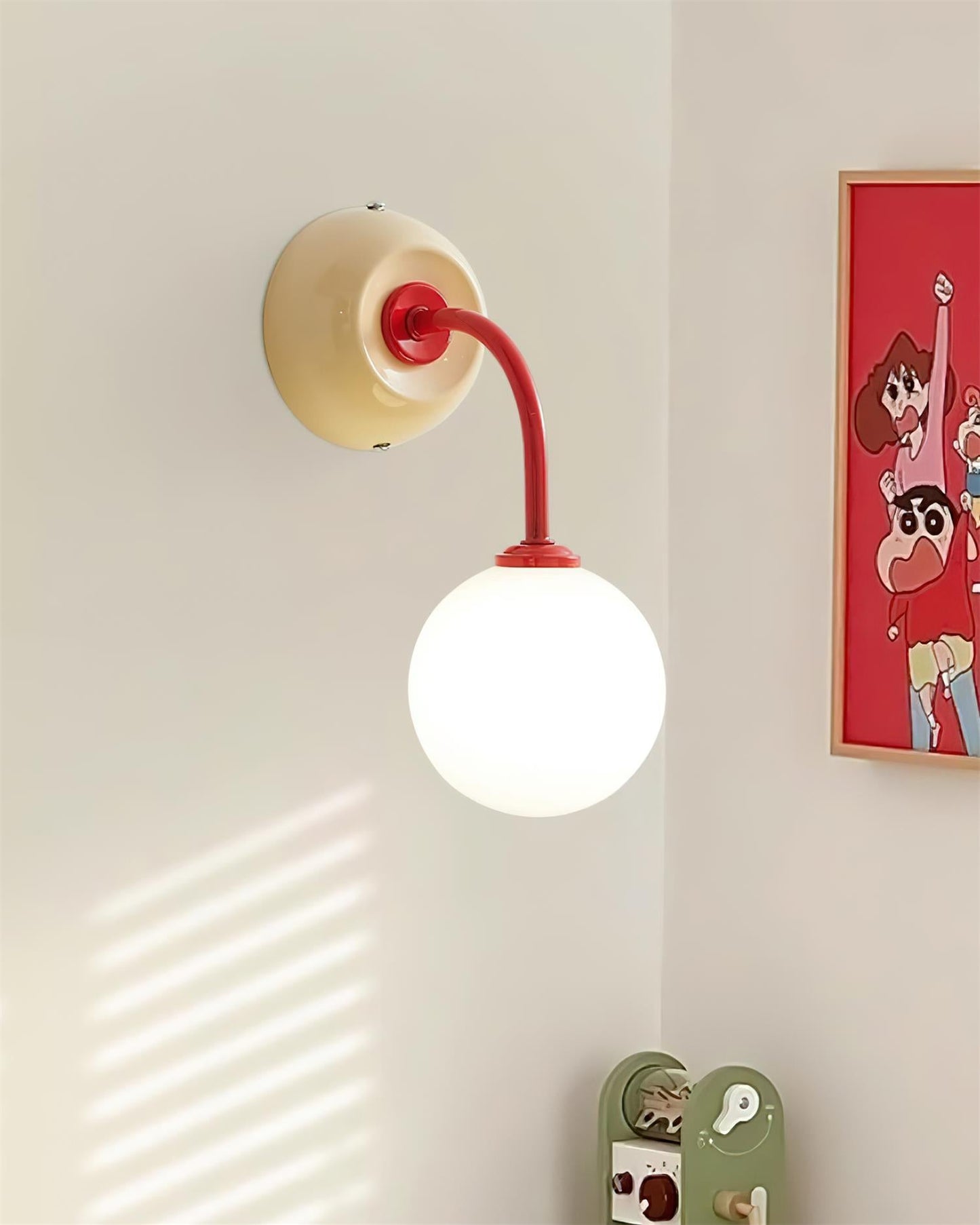 Léonie Retro Globe Wall Lamp with Curved Arm Design