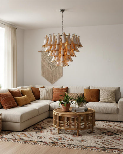 Giselle Petal-Kronleuchter, geschichtetes Glasblütendesign mit Metallrahmen