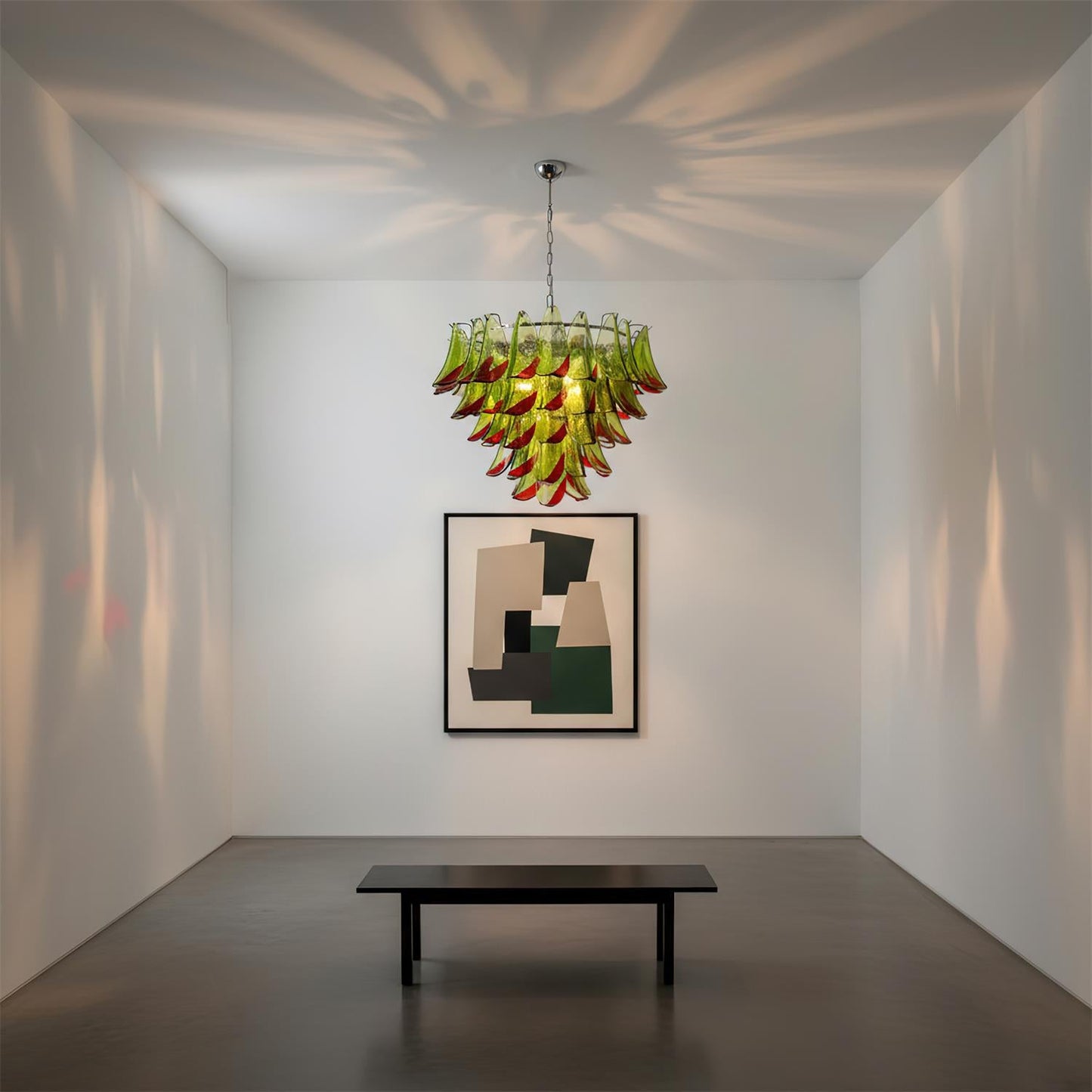 Giselle Petal-Kronleuchter, geschichtetes Glasblütendesign mit Metallrahmen