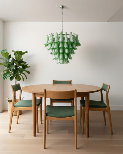 Giselle Petal-Kronleuchter, geschichtetes Glasblütendesign mit Metallrahmen