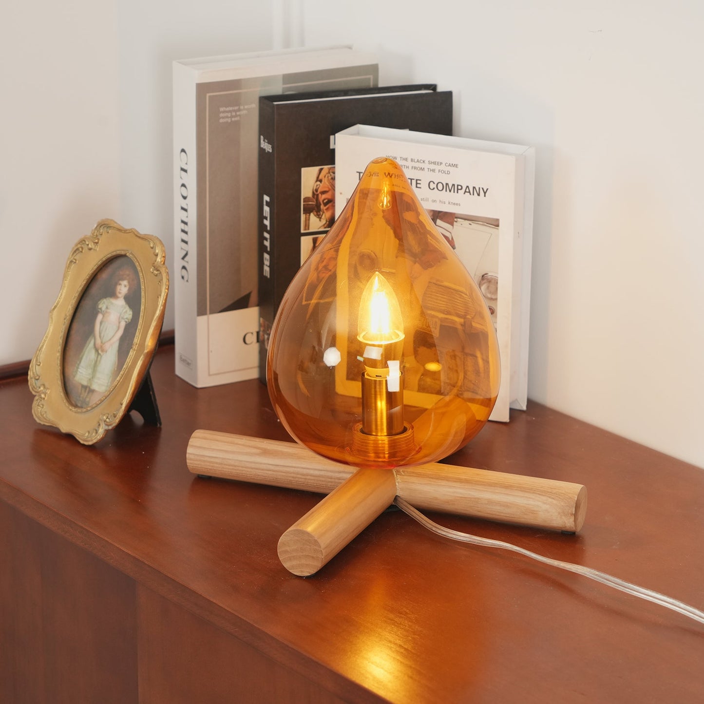 Élora Firebeam Glass Table Lamp with Wooden Base