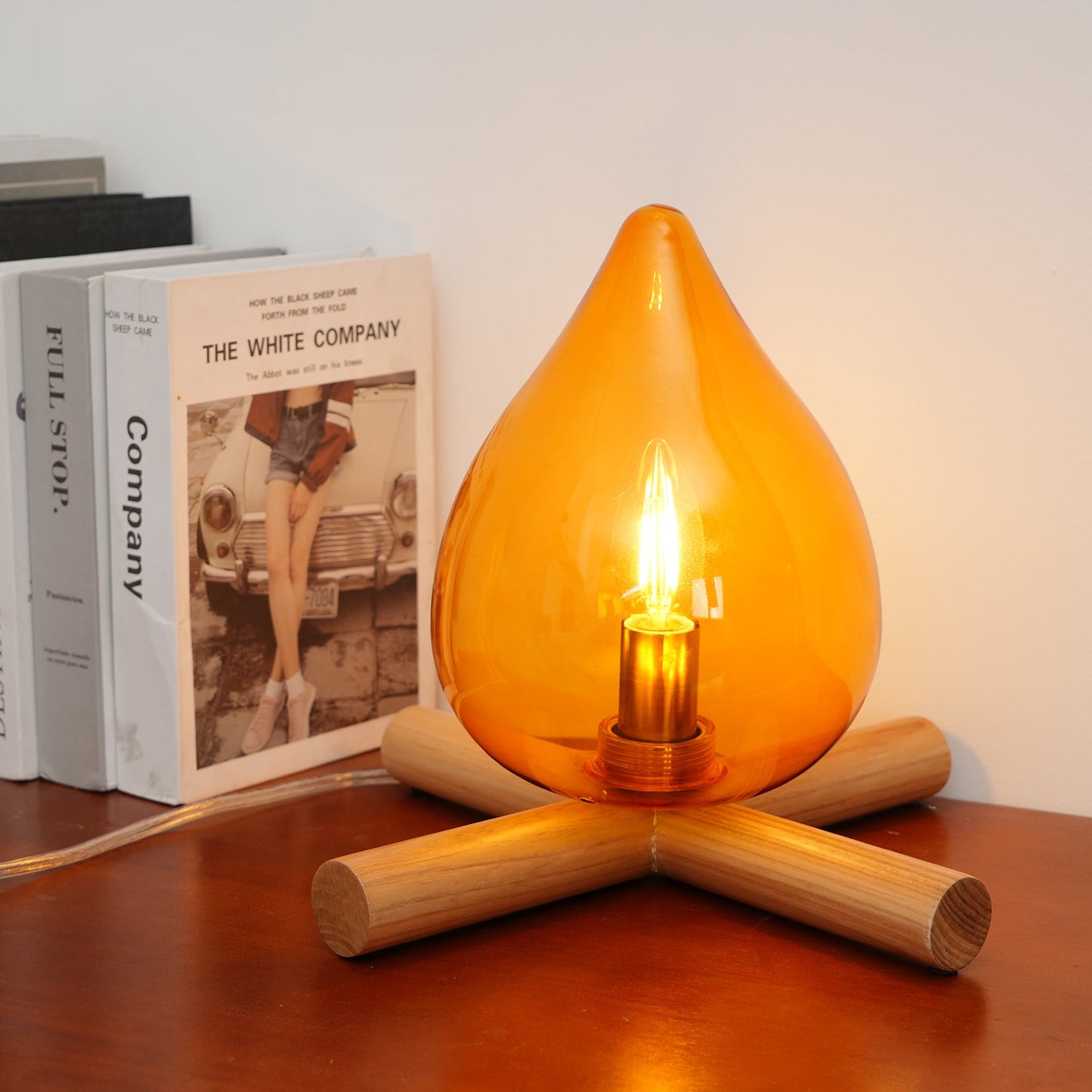 Élora Firebeam Glass Table Lamp with Wooden Base