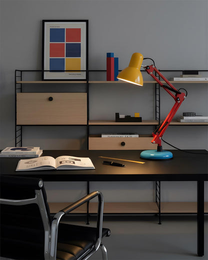 Solène Memphis Verstellbare Tischleuchte mit Color-Block-Design