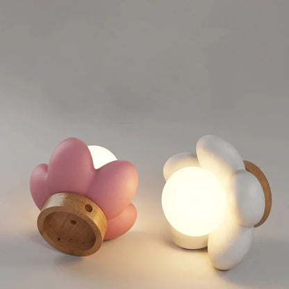 Élise Flower Globe LED Wall Light Resin Floral Sconce Lamp