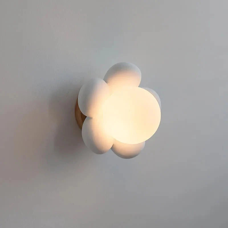 Élise Flower Globe LED Wall Light Resin Floral Sconce Lamp