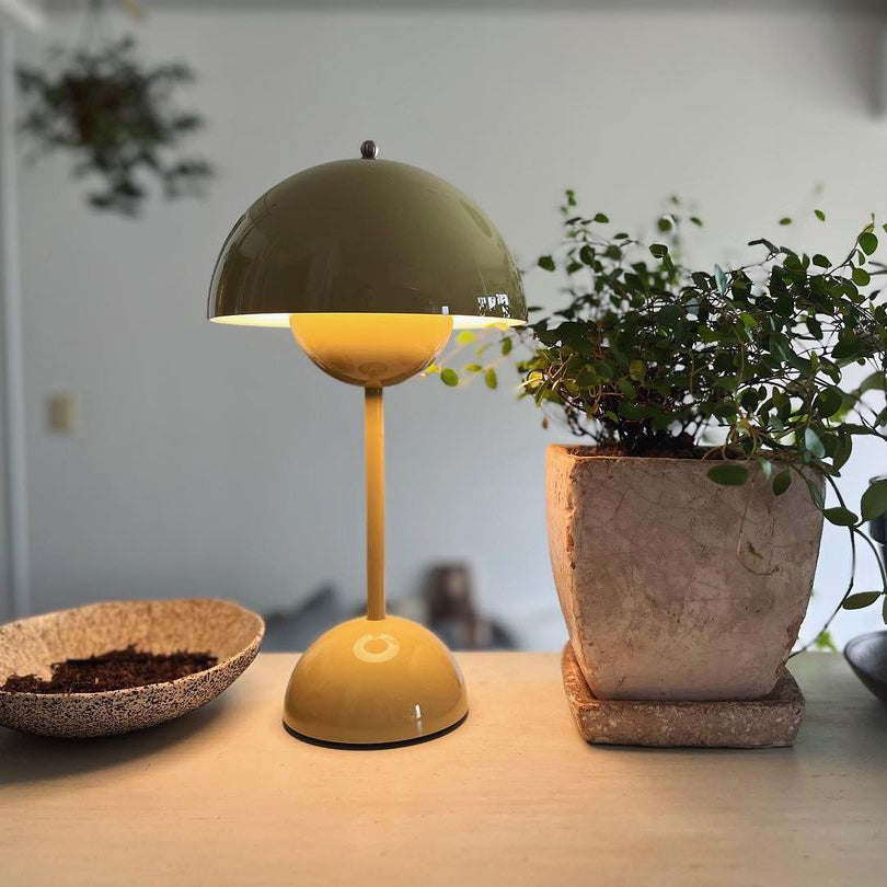 Élodie Wiederaufladbare LED-Tischleuchte mit Doppelkugeldesign