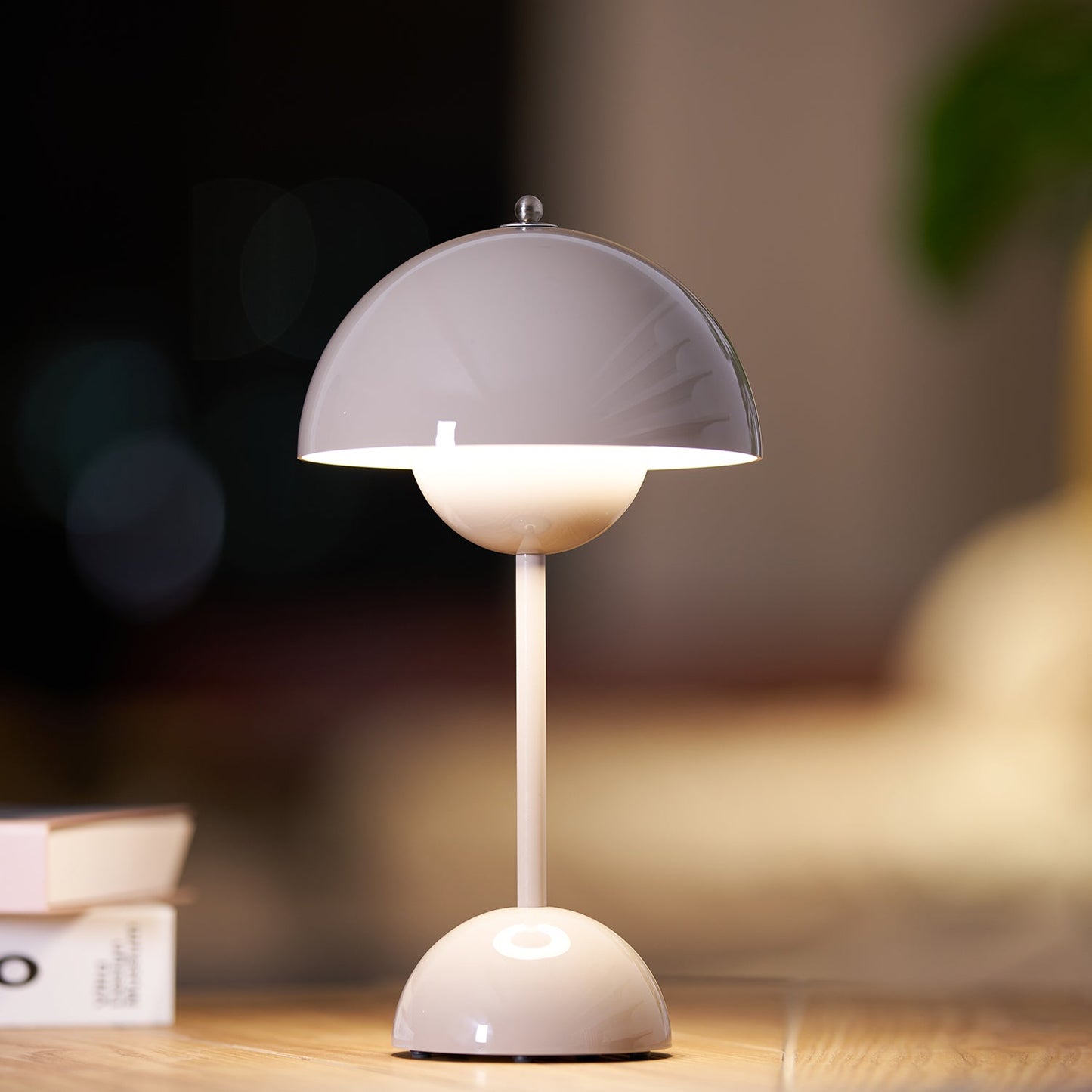 Élodie Wiederaufladbare LED-Tischleuchte mit Doppelkugeldesign