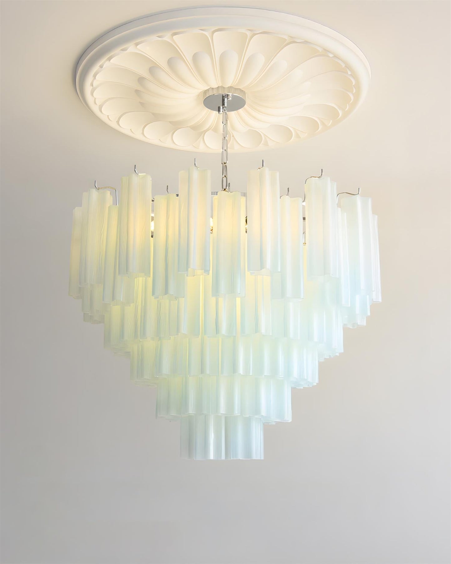 Élodie FrostTier Chandelier