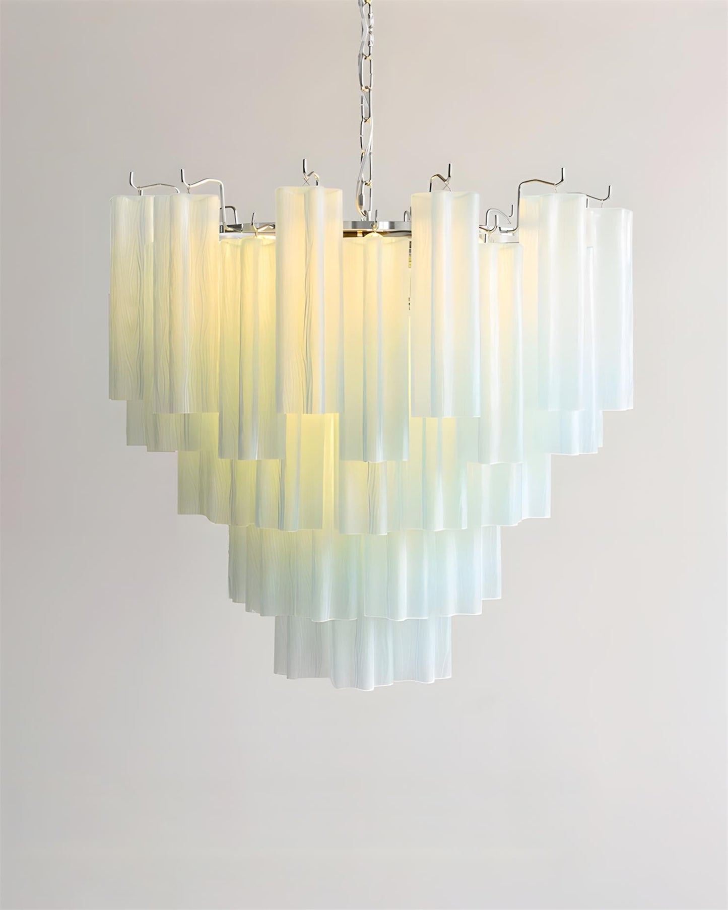 Élodie FrostTier Chandelier
